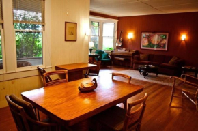 Отель Maile House at Pahala Plantation Cottages  Пахала